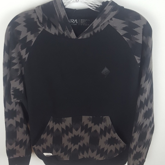 Lira Hoodie - Picture 4 of 6